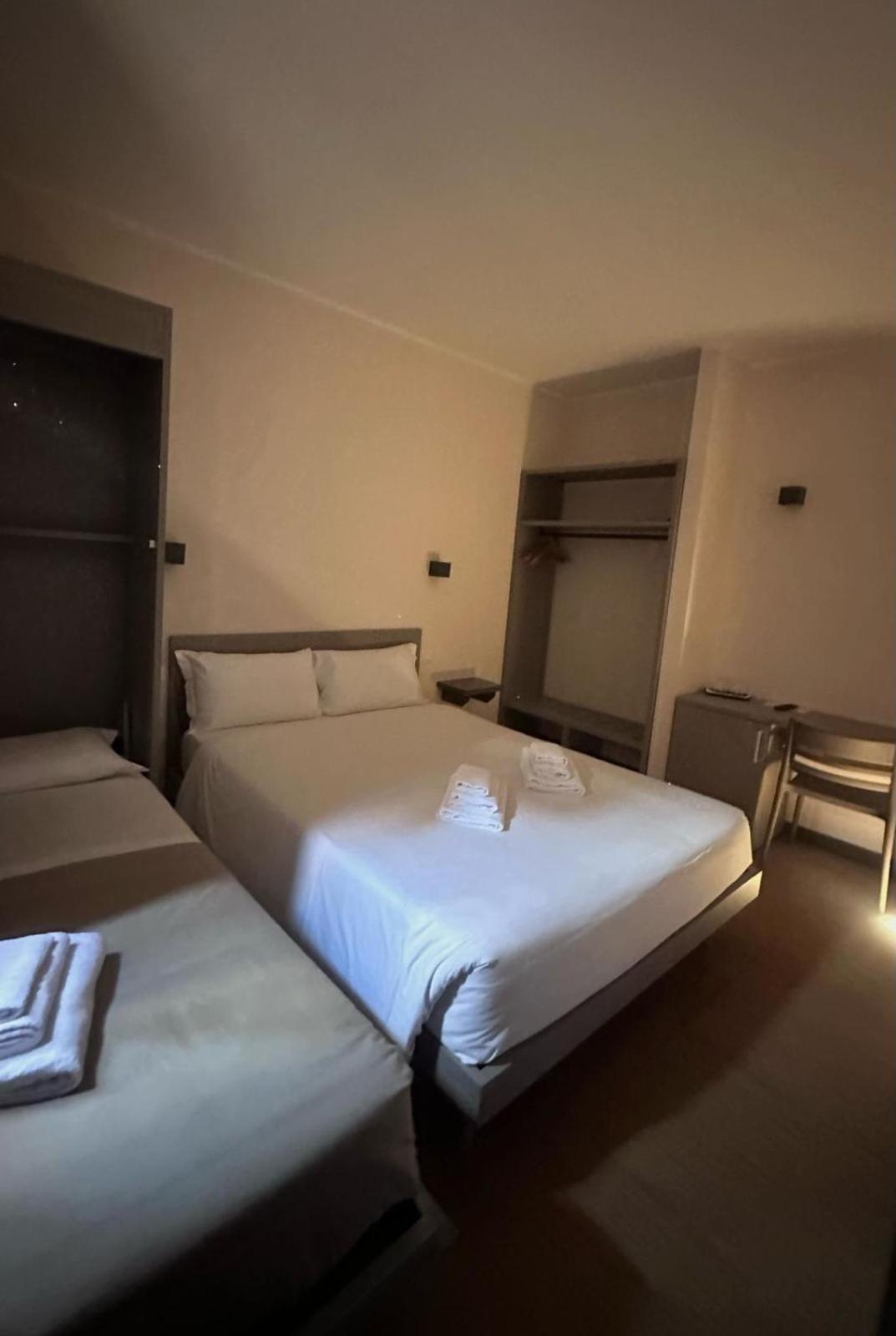 Colosseum Resort Roma Cameră foto